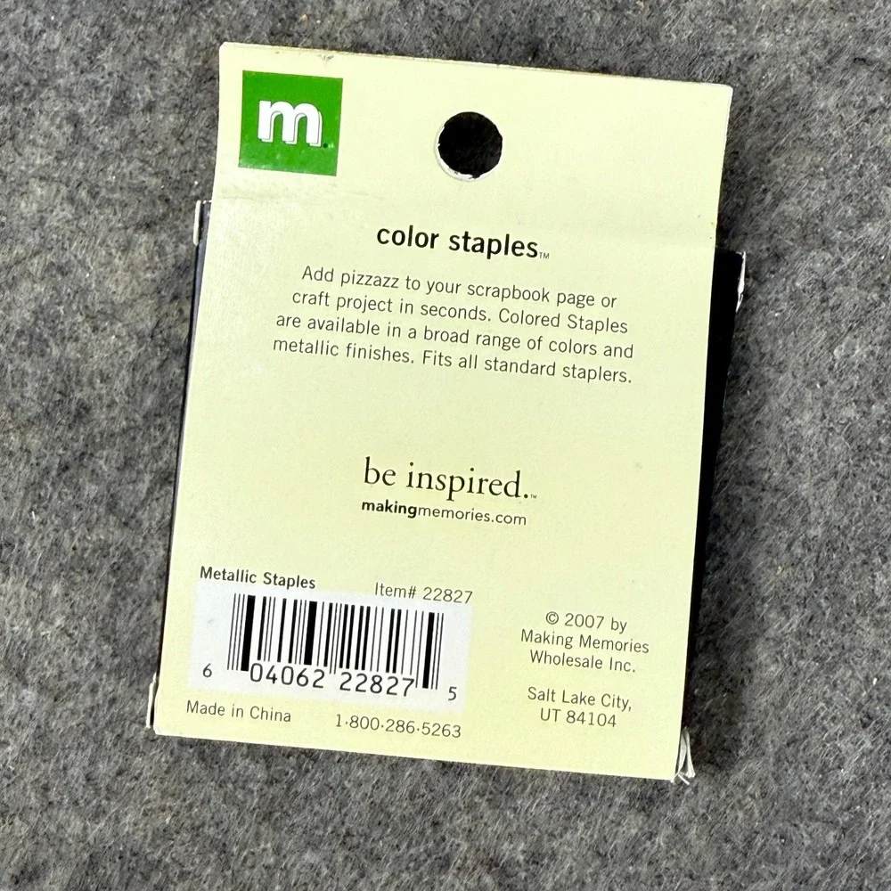 Making Memories METALLIC COLOR STAPLES Standard 1250 pcs‎ Scrapbook Papercraft